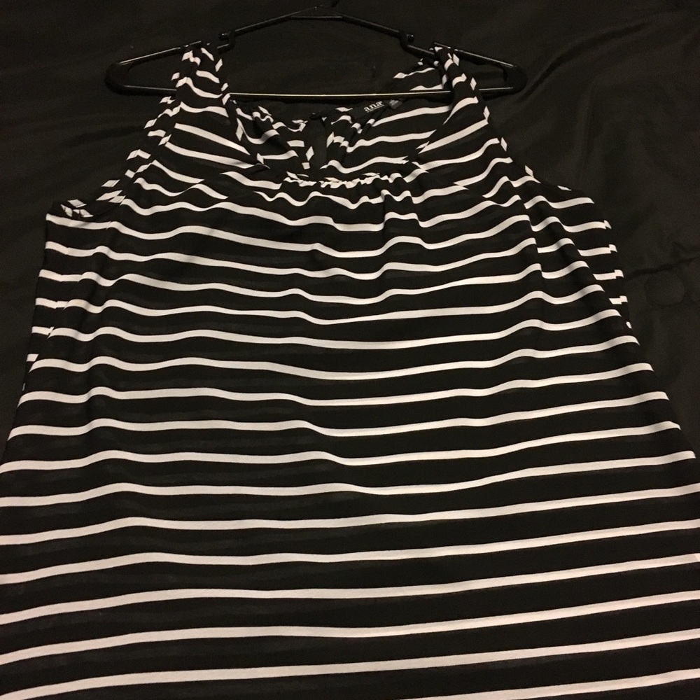Blouse - Picture 2 of 3